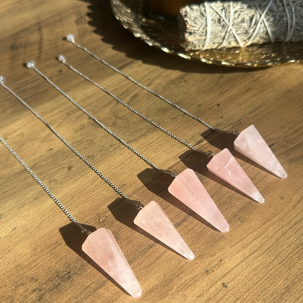 💎 Rose quartz crystal pendulum 💎